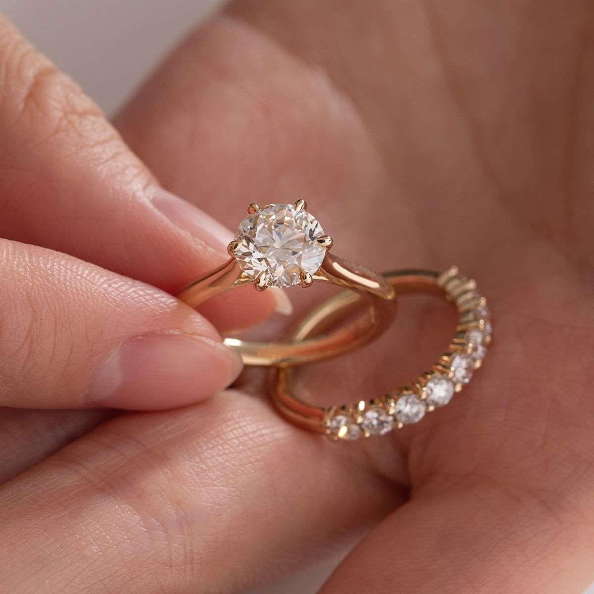 14K Yellow Gold 2 Carat Solitaire Diamond Ring Bridal Set with Round Lab Diamond and Floral Setting 14K Yellow Gold 2 Carat Solitaire Diamond Ring Bridal Set with Round Lab Diamond and Floral Setting