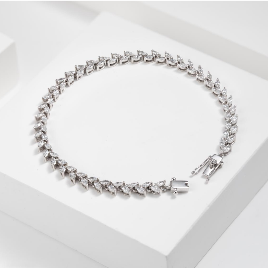 14K White Gold Marquise Cut Lab Diamond Leaf-shaped Design Tennis Bracelet 14K White Gold Marquise Cut Lab Diamond Leaf-shaped Design Tennis Bracelet
