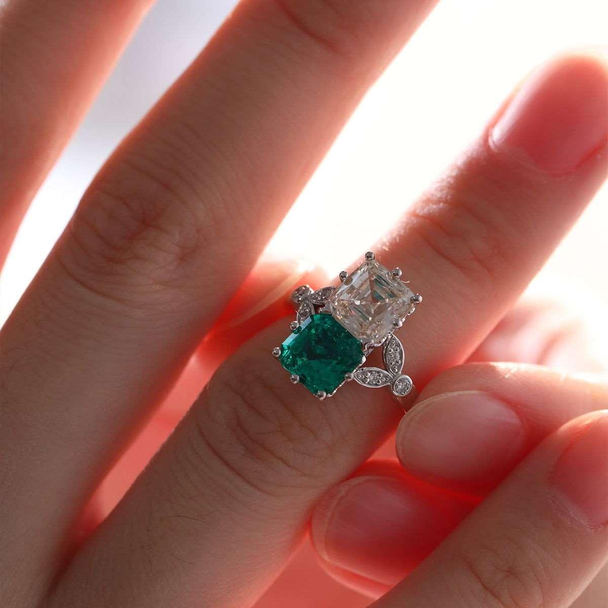 18K White Gold Asscher Cut Lab Emerald & Lab Diamond Toi et Moi Side-stone Cocktail Ring 18K White Gold Asscher Cut Lab Emerald & Lab Diamond Toi et Moi Side-stone Cocktail Ring