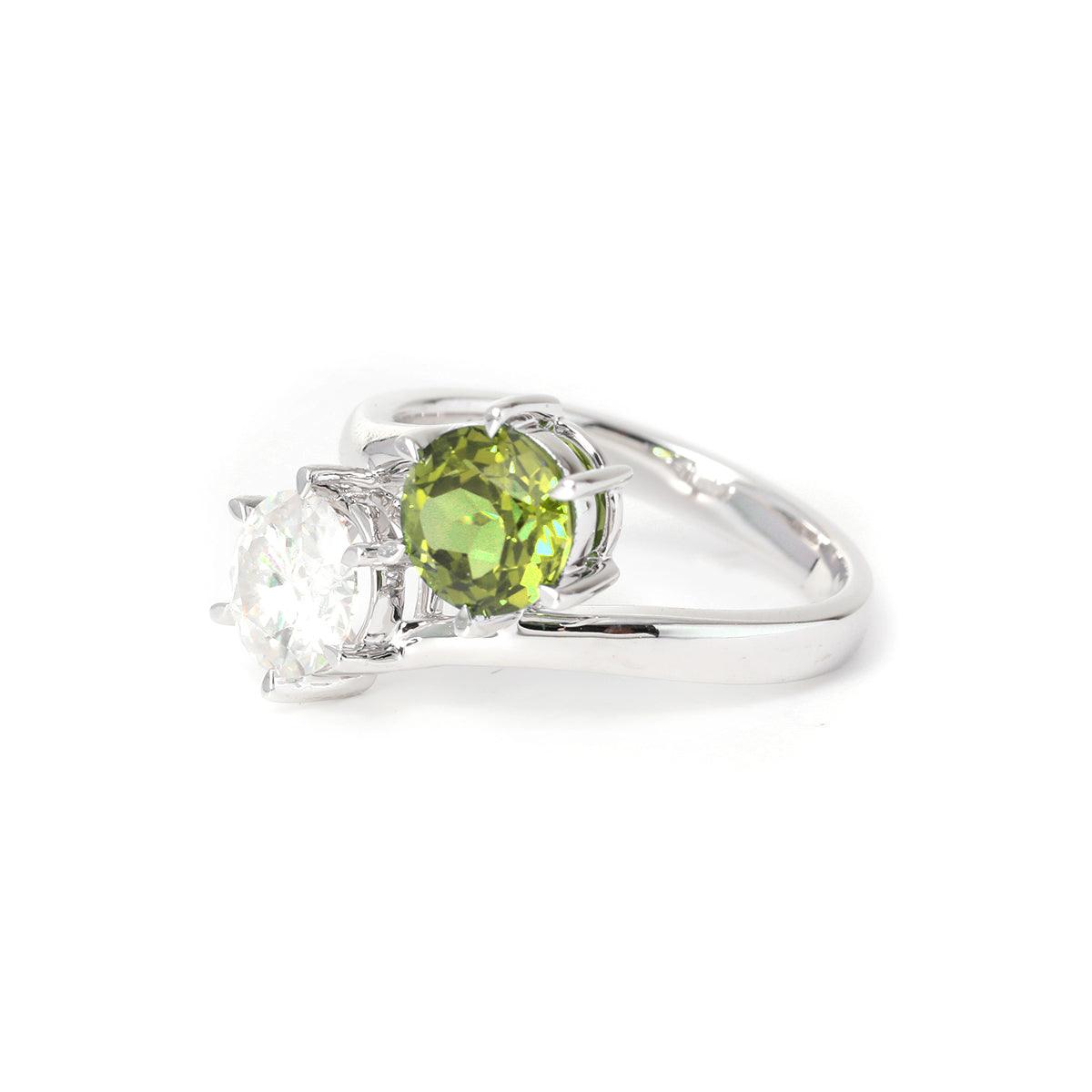 18K White Gold Round Cut Lab Diamond & Peridot Toi et Moi Ring 18K White Gold Round Cut Lab Diamond & Peridot Toi et Moi Ring