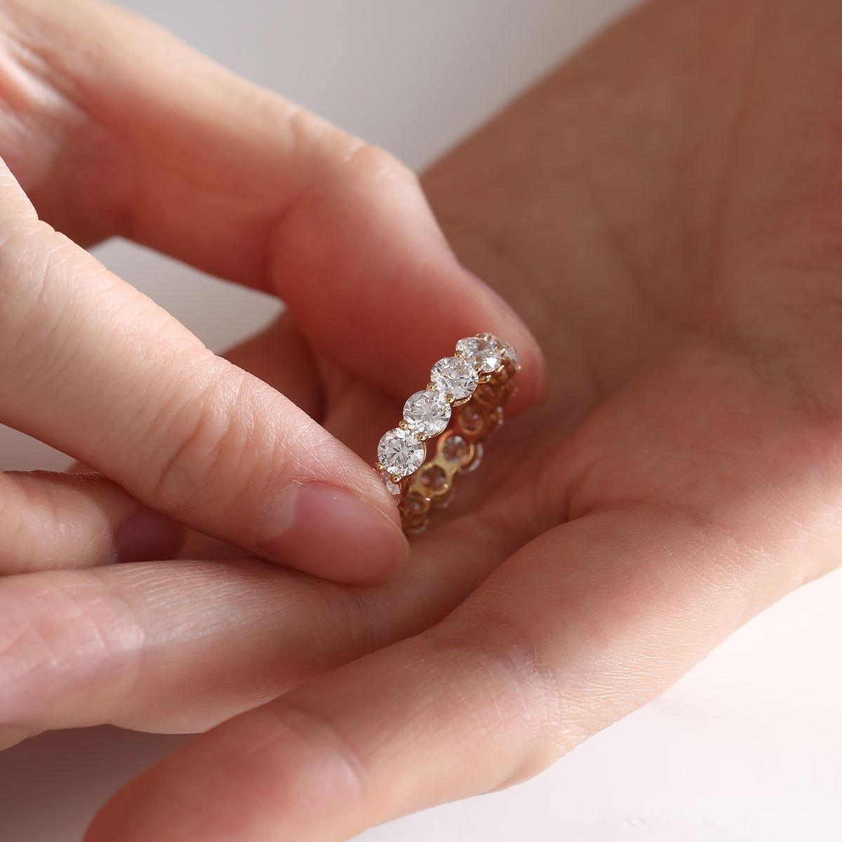 18K Yellow Gold Round Lab Diamond Shared Prong Setting Eternity Ring 18K Yellow Gold Round Lab Diamond Shared Prong Setting Eternity Ring