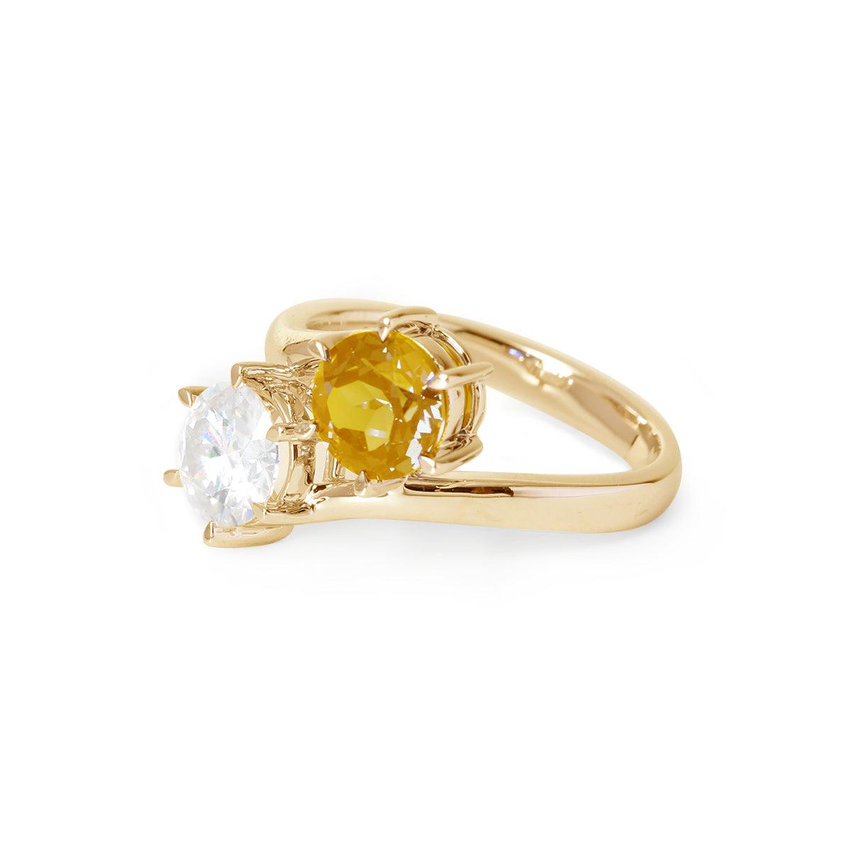 18K White Gold Round Cut Lab Diamond & Citrine Toi et Moi Ring 18K White Gold Round Cut Lab Diamond & Citrine Toi et Moi Ring