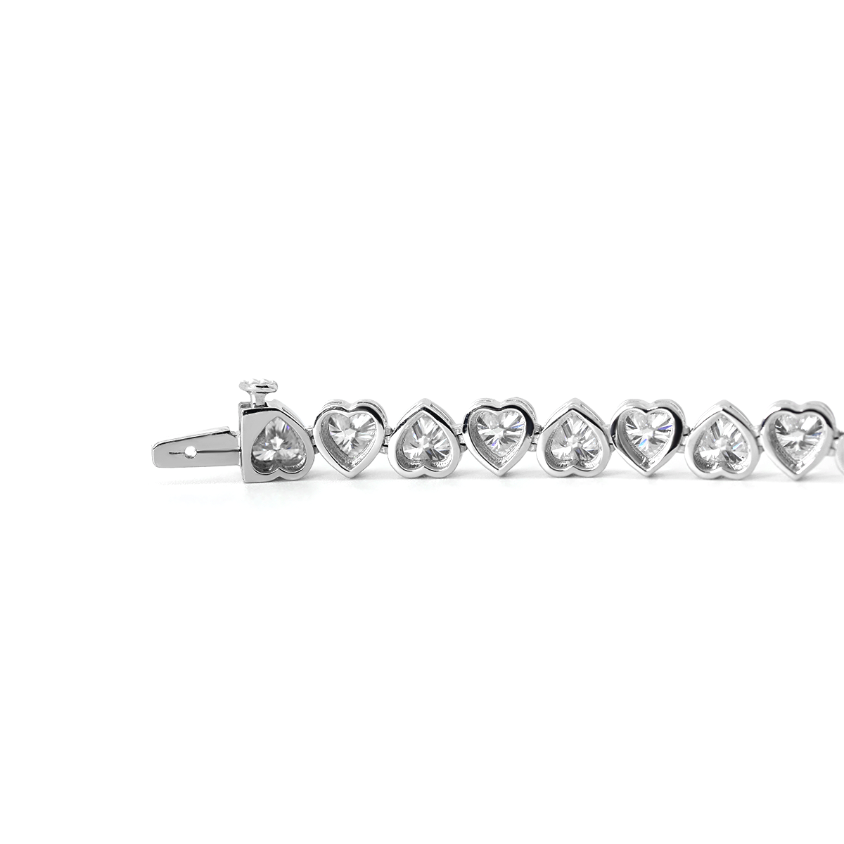 18K White Gold Heart Shape Lab Diamond Bezel Tennis Bracelet 18K White Gold Heart Shape Lab Diamond Bezel Tennis Bracelet