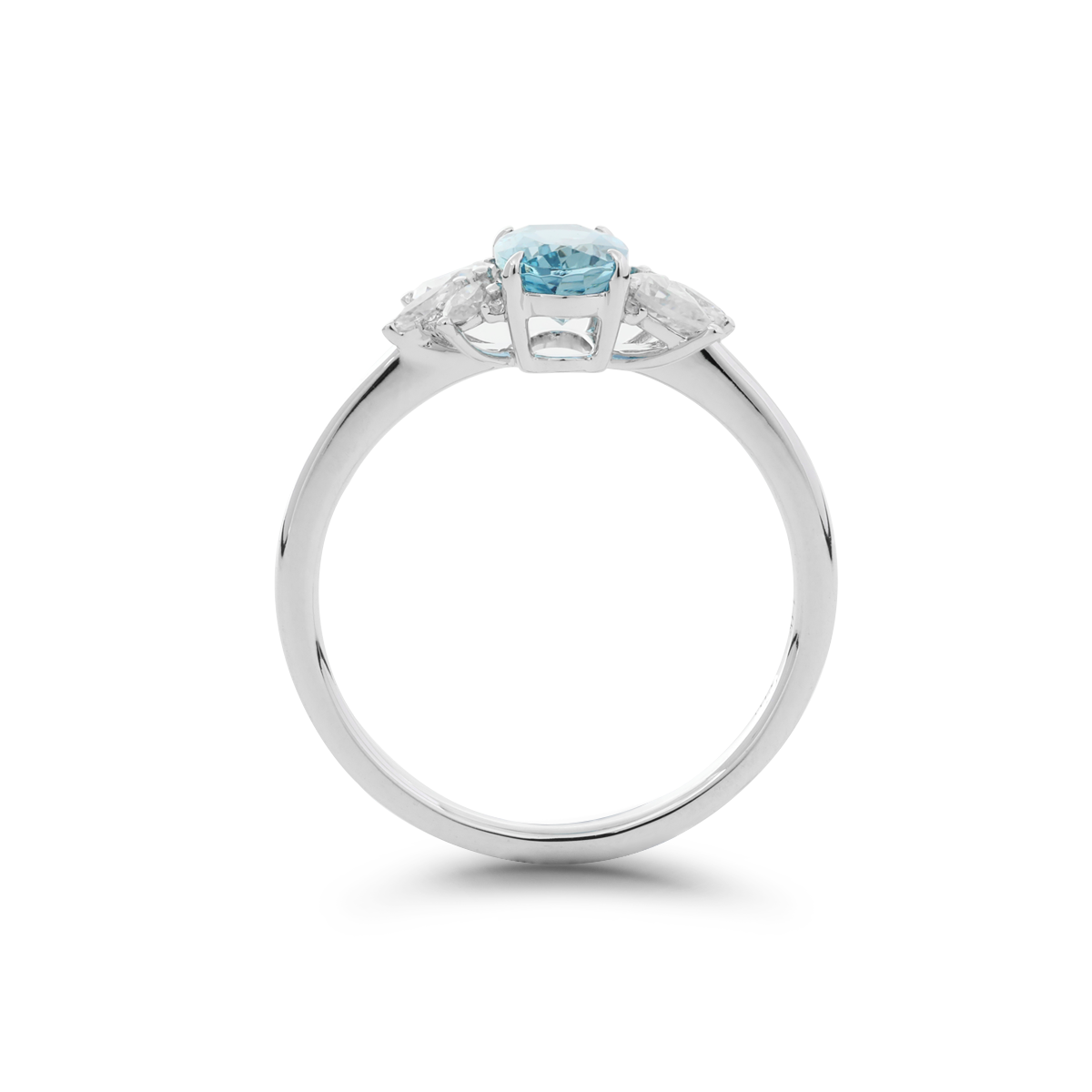14K White Gold Oval Natural Aquamarine Ring with Moissanite Side Stones 14K White Gold Oval Natural Aquamarine Ring with Moissanite Side Stones