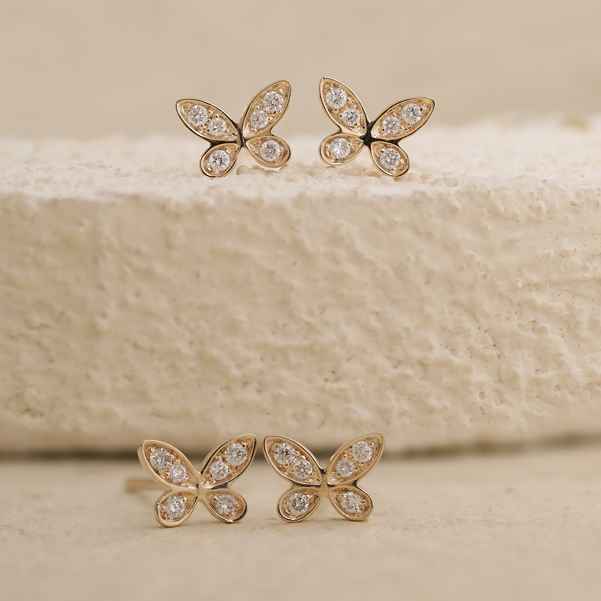 14K Yellow Gold Round Lab Diamond Butterfly Stud Earrings 14K Yellow Gold Round Lab Diamond Butterfly Stud Earrings