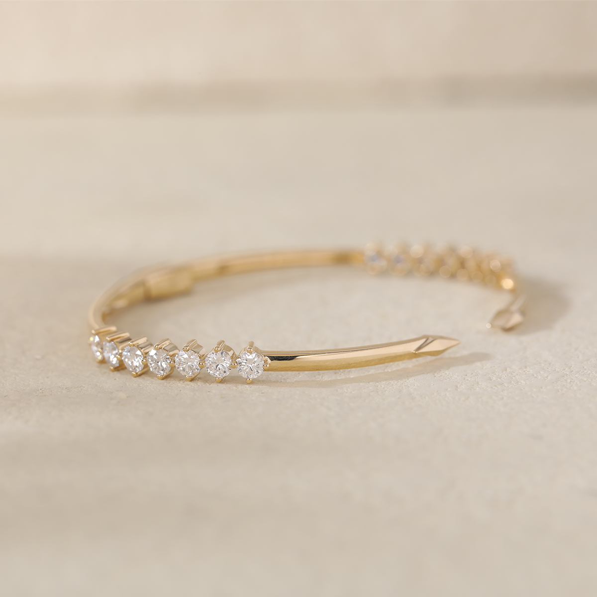 18K Yellow Gold Round Cut Lab Diamond Open Bangle Bracelet 18K Yellow Gold Round Cut Lab Diamond Open Bangle Bracelet