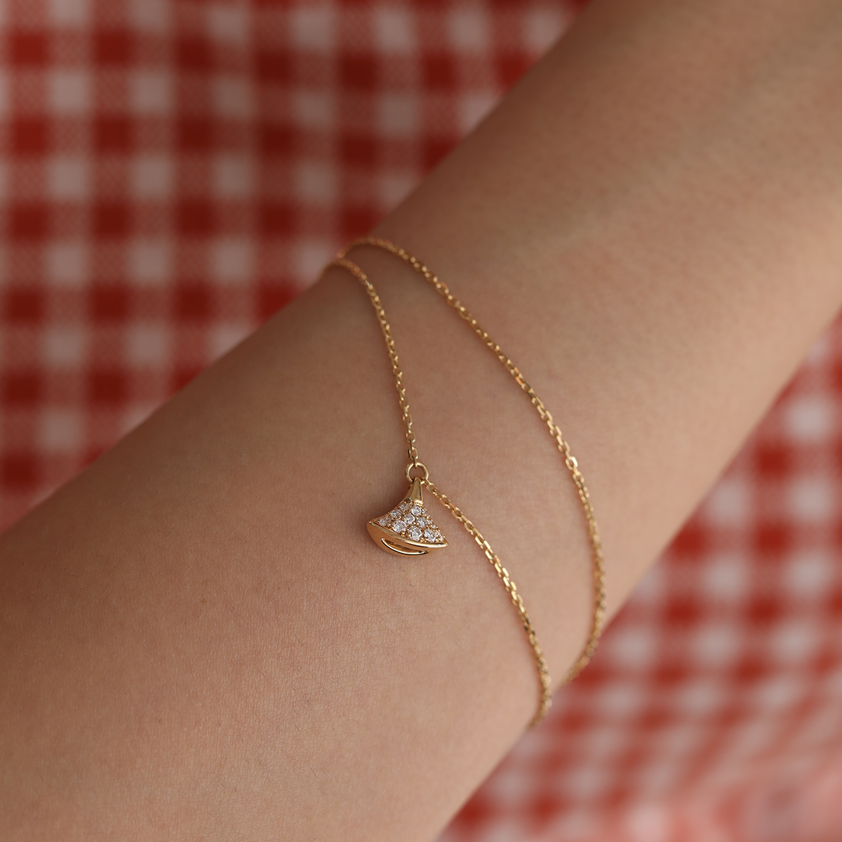 18K Yollow Gold Round Lab Diamond Skirt Pendant Necklace 18K Yollow Gold Round Lab Diamond Skirt Pendant Necklace