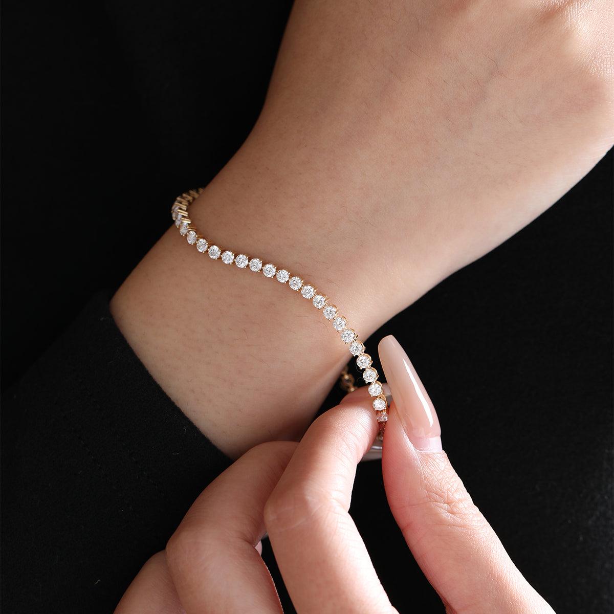 18K Yellow Gold Round Brilliant Cut Lab Diamond Three Prong Tennis Bracelet 18K Yellow Gold Round Brilliant Cut Lab Diamond Three Prong Tennis Bracelet