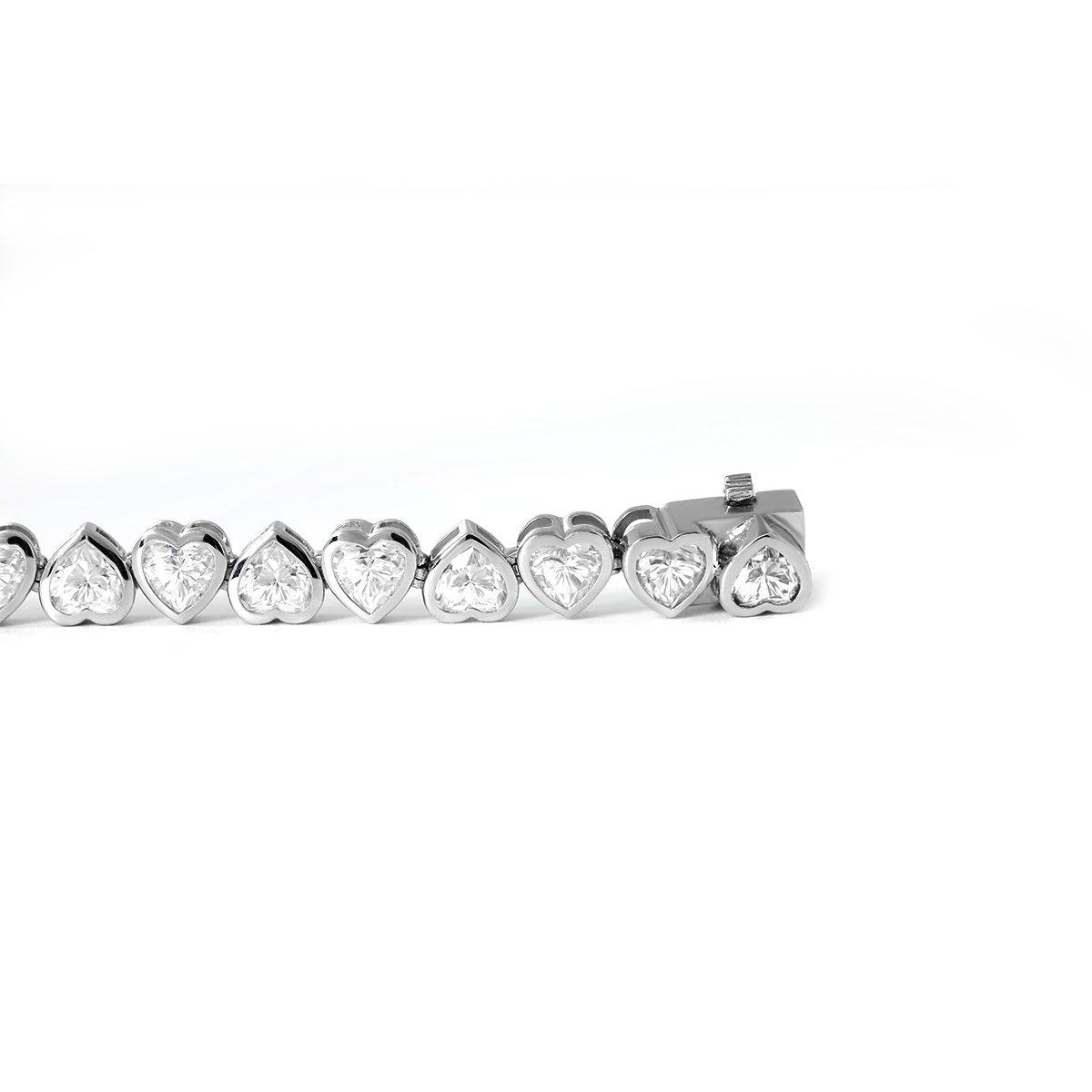 18K White Gold Heart Shape Lab Diamond Bezel Tennis Bracelet 18K White Gold Heart Shape Lab Diamond Bezel Tennis Bracelet