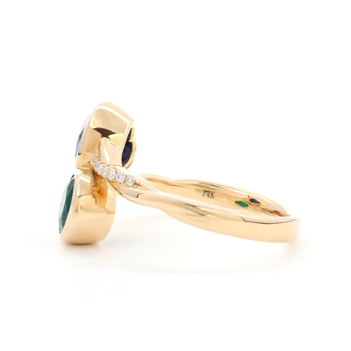 14K Yellow Gold Heart Lab Sapphire and Round Zambian Lab Emerald Toi et Moi Ring with Twist Band 14K Yellow Gold Heart Lab Sapphire and Round Zambian Lab Emerald Toi et Moi Ring with Twist Band