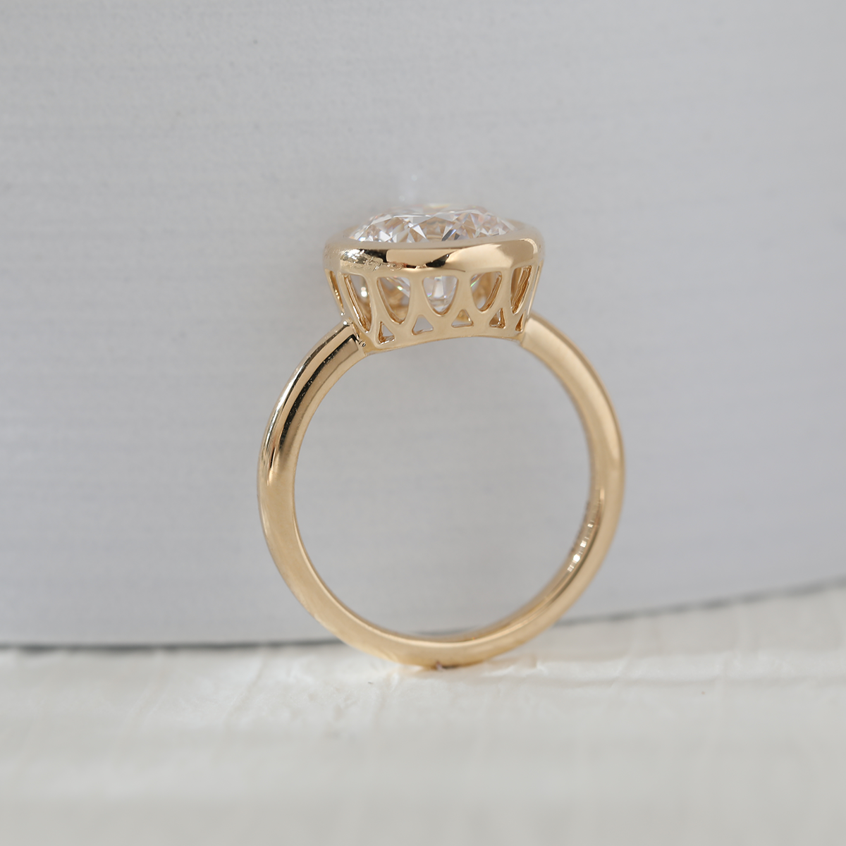 14K Yellow Gold Round Lab Diamond Bezel Crowm Basket Solitaire Ring 14K Yellow Gold Round Lab Diamond Bezel Crowm Basket Solitaire Ring
