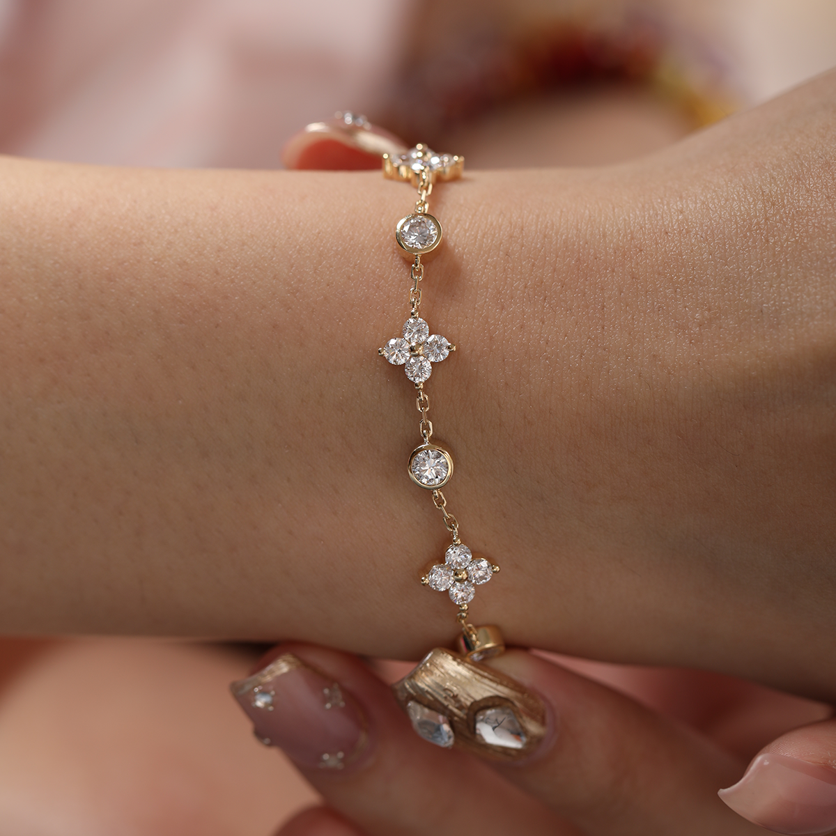 18K Yellow Gold Round Lab Diamond Fancy Shape Station Bracelet 18K Yellow Gold Round Lab Diamond Fancy Shape Station Bracelet