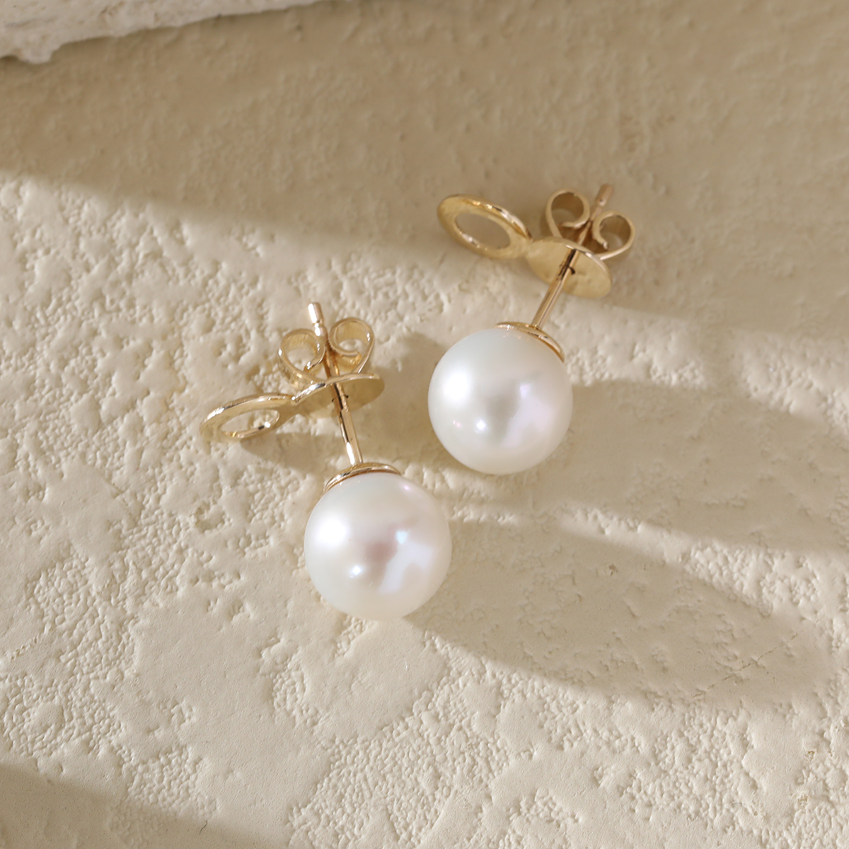 14K Yellow Gold Near-round Fresh-water Pearl Etud Earrings 14K Yellow Gold Near-round Fresh-water Pearl Etud Earrings