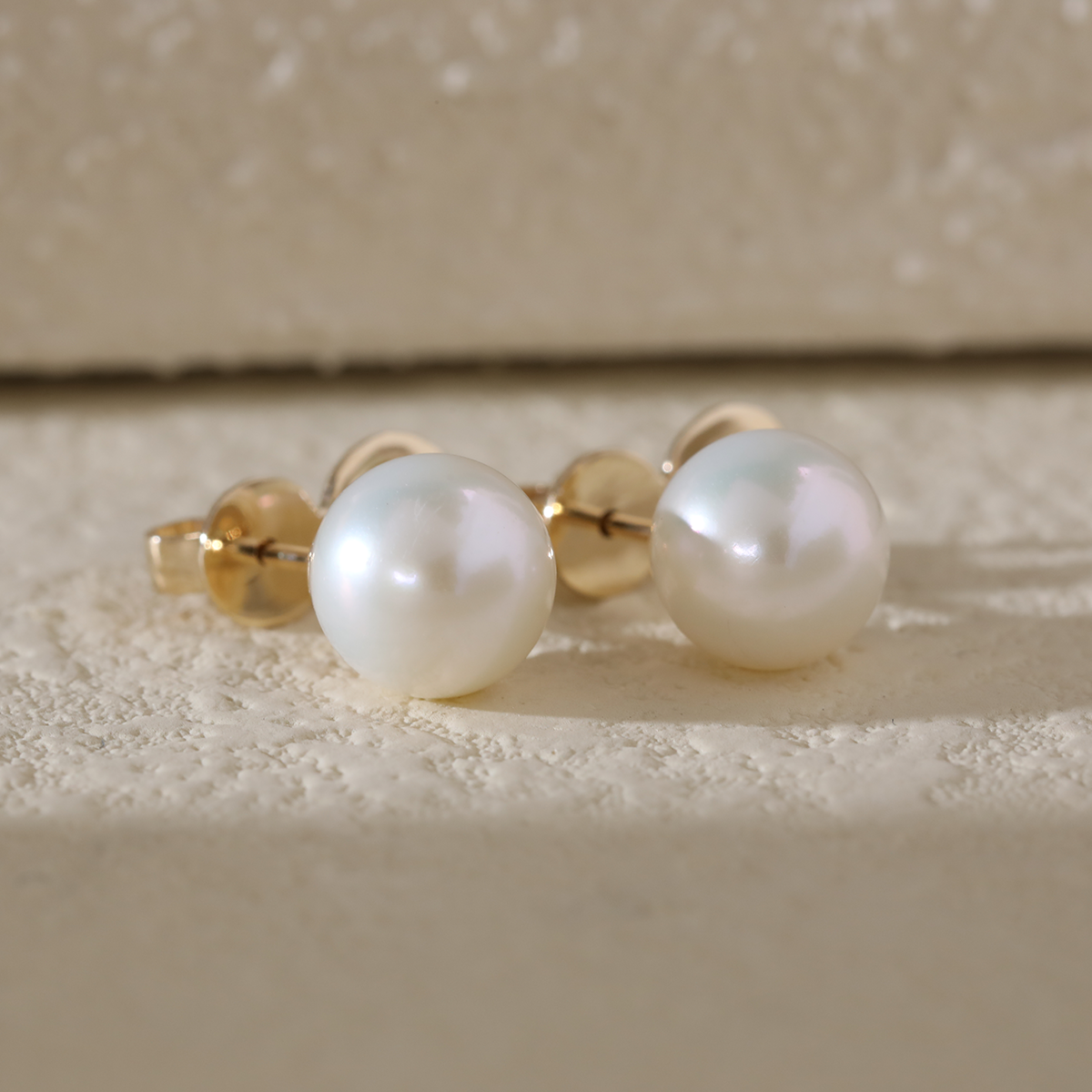 14K Yellow Gold Near-round Fresh-water Pearl Etud Earrings 14K Yellow Gold Near-round Fresh-water Pearl Etud Earrings
