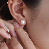 14K Yellow Gold Near-round Fresh-water Pearl Etud Earrings 14K Yellow Gold Near-round Fresh-water Pearl Etud Earrings